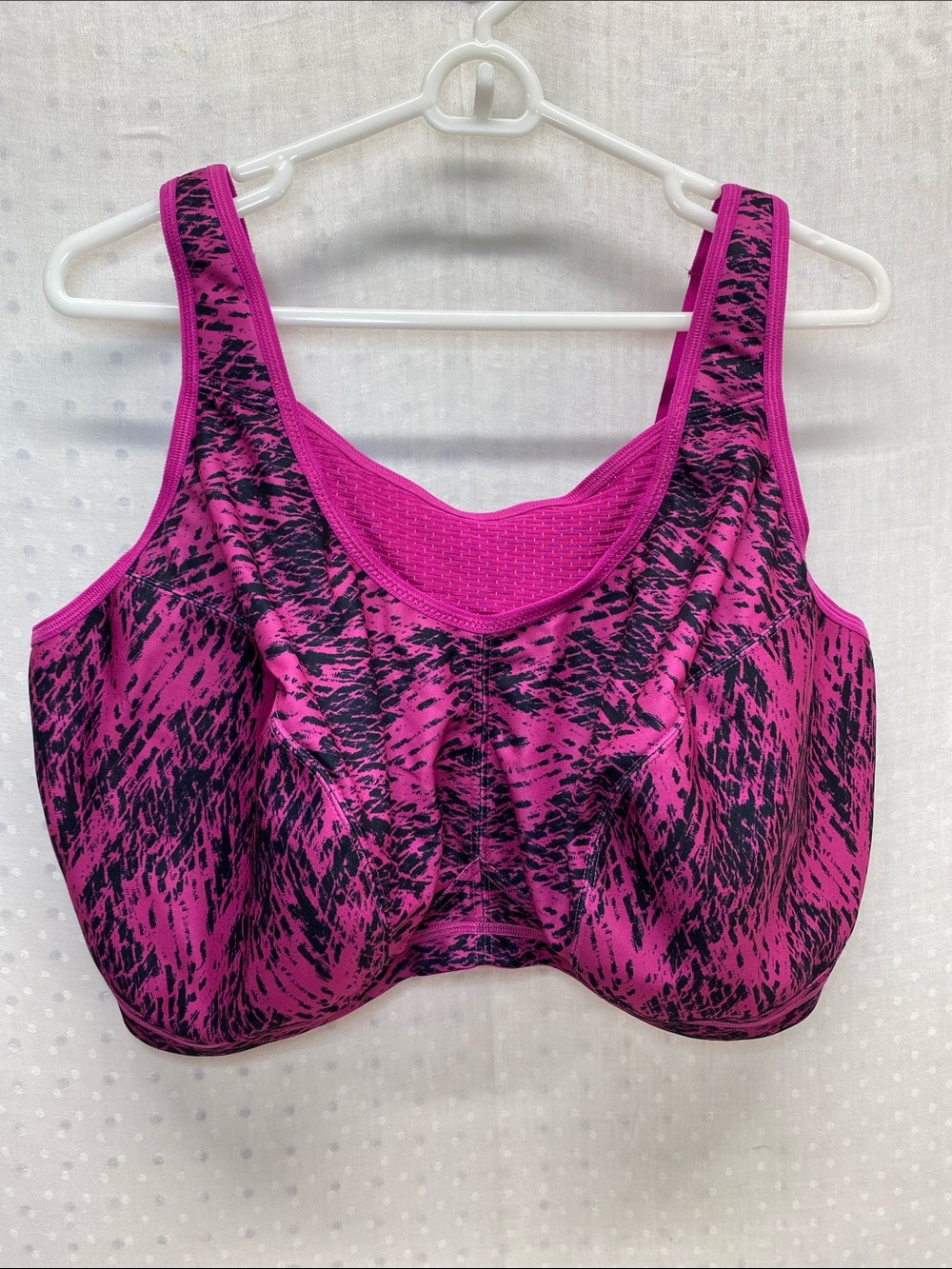 Glamorise Sport Magenta and Black Bra Size 48H Wirefree